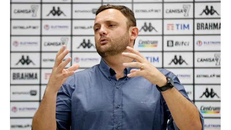 - Durante entrevista coletiva o diretor falou sobre a saída de Enderson Moreira e planejamento da equipe