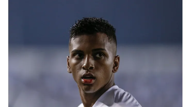 - Rodrygo pode acabar perdendo espaço na equipe com a chegada de Mbappé