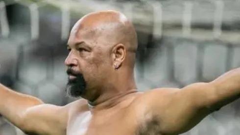 - O ex-jogador pegou o secador da esposa para 'secar' o Palmeiras na final