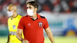 Foto: Thiago Calil/AGIF - Leandro Zago, treinador do Botafogo-SP