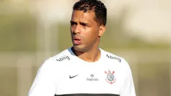 Foto: Rodrigo Coca/Ag. Corinthians - Fernando Lázaro assumiu a equipe até a chegada de um novo treinador.