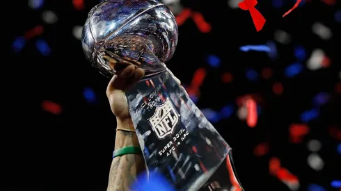 Elsa/Getty Images - Troféu Vince Lombardi, dado ao campeão do Super Bowl