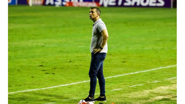 Rafael Vieira/AGIF. Ranielle terá que lidar com desfalques importantes para jogo pela Copa do Nordeste.