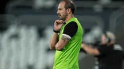 Foto: (Jorge Rodrigues/AGIF) - Allan Aal não vem sendo unanimidade no CRB