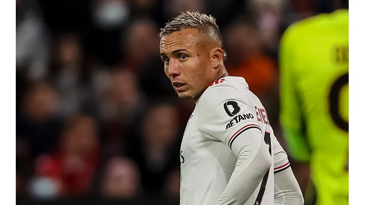 Foto: Roland Krivec/DeFodi Images via Getty Images - Éverton passou a ser prioridade de Braz e Spindel em vez de zagueiro
