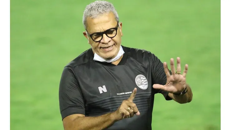 Marcel Lisboa/AGIF/ Com retornos importantes, Hélio dos Anjos deverá mudar escalação do Náutico para duelo contra o Retrô