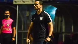 Foto: (R.Pierre/AGIF) - Júnior Rocha, técnico do Figueirense, ganhou um 'reforço' para o restante da temporada 2022