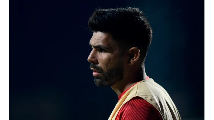 Foto: Ernesto Ryan/Getty Images - Silvio Romero já é passado no Ceará, que tenta agora Elkeson para a posição de centroavante