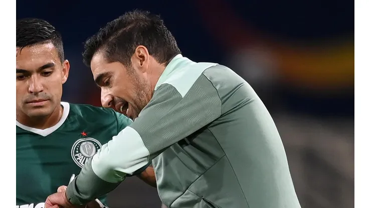 Foto: Michael Regan - FIFA/FIFA via Getty Images - Abel Ferreira já deu sinal verde para Palmeiras renovar com lateral-direito Marcos Rocha
