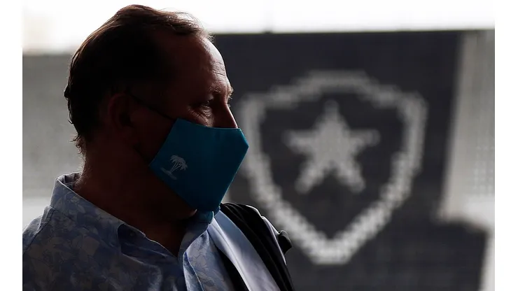 Foto: Vitor Silva/Botafogo - John Textor deixou nome de Elkeson em stand-by e Botafogo pode perder disputa com Ceará