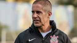 Foto: Felipe Szpak/Corinthians - Sylvinho não aguentou a pressão.