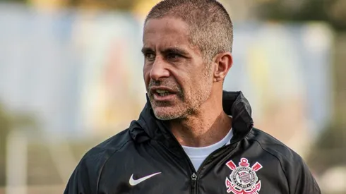 Foto: Felipe Szpak/Corinthians - Sylvinho não aguentou a pressão.