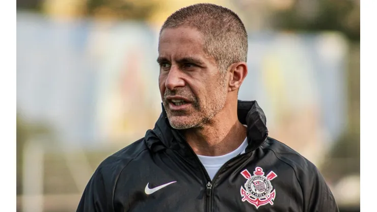Foto: Felipe Szpak/Corinthians - Sylvinho não aguentou a pressão.