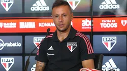 Rubens Chiri/saopaulofc.net - Rafinha elogia trabalho de Ceni no São Paulo