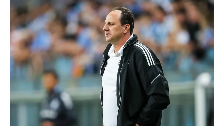 Foto: Pedro H. Tesch/AGIF | Rogério Ceni vive a pressão de levar o São Paulo a primeira vitória na temporada