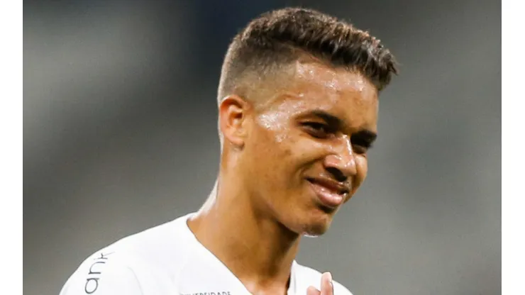 (Photo by Alexandre Schneider/Getty Images) - Pedrinho foi vendido pelo Corinthians ao Benfica.