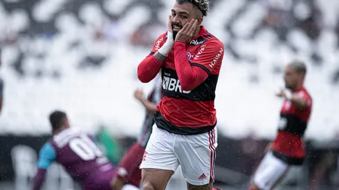 Foto: Jorge Rodrigues/AGIF | Gabigol recebe provocações no Fla x Flu