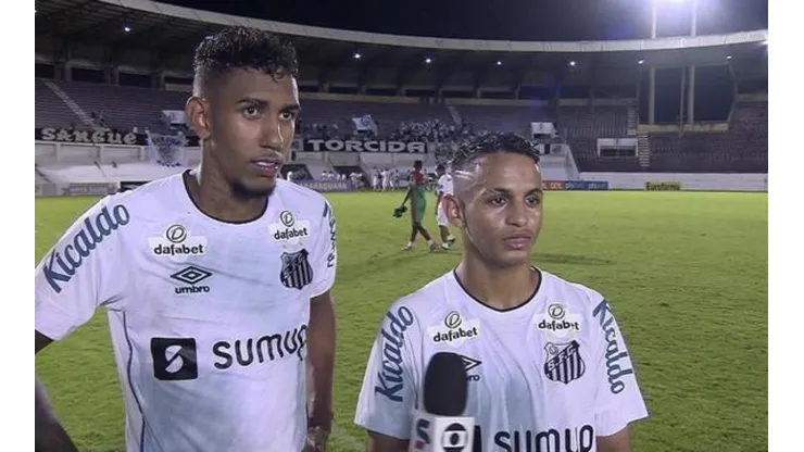 Foto: Reprodução/SporTV - Rwan e Patati renovaram seus contratos recentemente, mas Santos não deve priorizar lateral Sandro