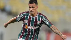 Foto: Thiago Ribeiro/AGIF - Calegari: defensor do Flu foi expulso no 1º clássico do ano
