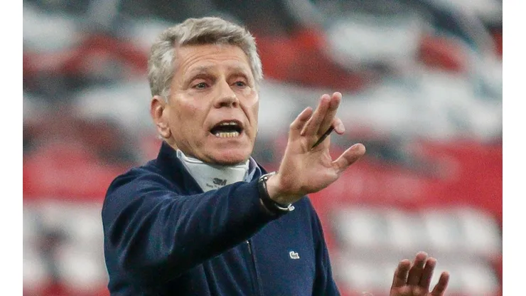 Autuori e Ricardo Gomes deixam o Athletico; portal afirma que mudança no perfil da direção motivou saídas