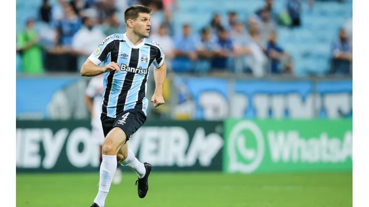 Foto: Pedro H. Tesch/AGIF - Kannemann expôs bastidores de sua trajetória no Grêmio