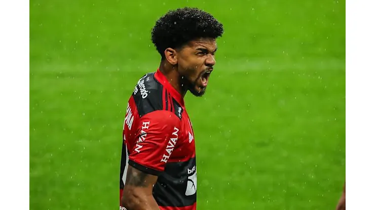 Pedro H. Tesch/AGIF/ Bruno Viana, muito criticado pela torcida do Flamengo, encaminha acerto para time europeu para receber salário astronômico