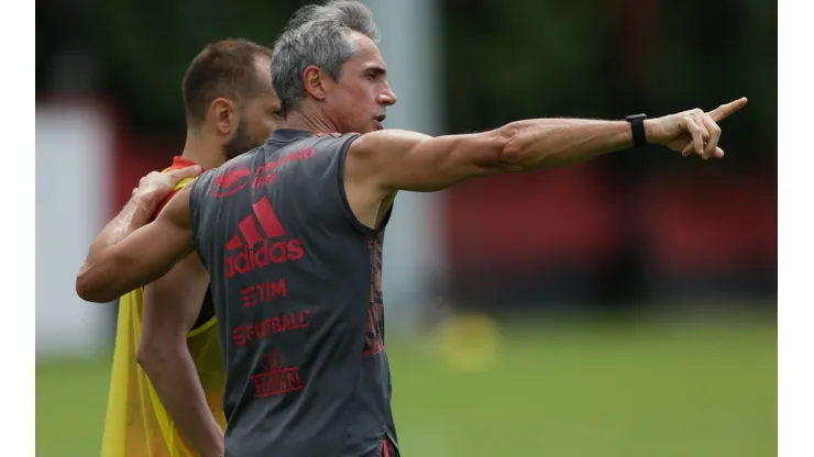 Paulo Sousa foi elogiado por titular do Flamengo em início da temporada