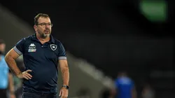 Foto: Thiago Ribeiro/AGIF. Enderson terá desfalques importantes, mas conta com jovem da base para o ataque do jogo contra o Nova Iguaçu.