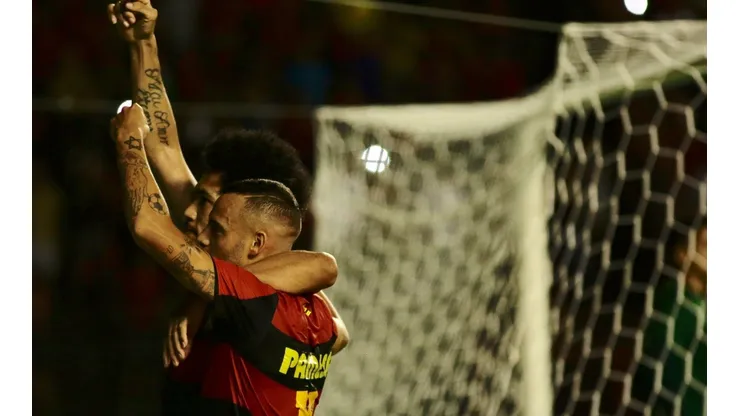 Jogador caiu nas graças da torcida flamenguista e, anos depois, jogará a segunda divisão paulista