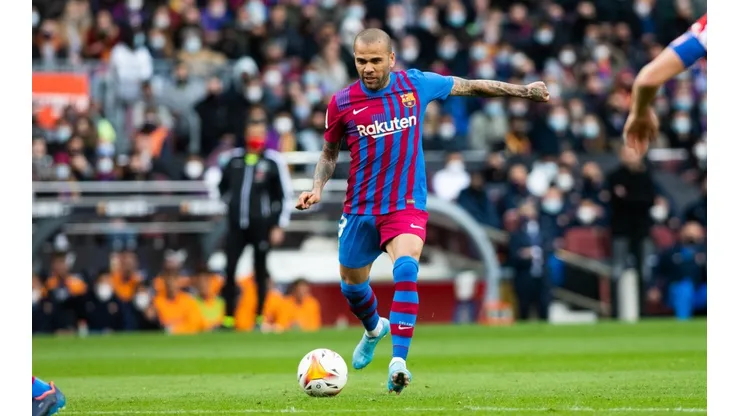 Daniel Alves foi um dos grandes destaques do Barcelona no triunfo sobre o Atlético de Madrid