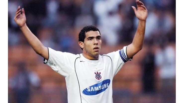 Foto: Divulgação/Corinthians. Carlitos em seu jogo de despedida do Timão, em 2006.