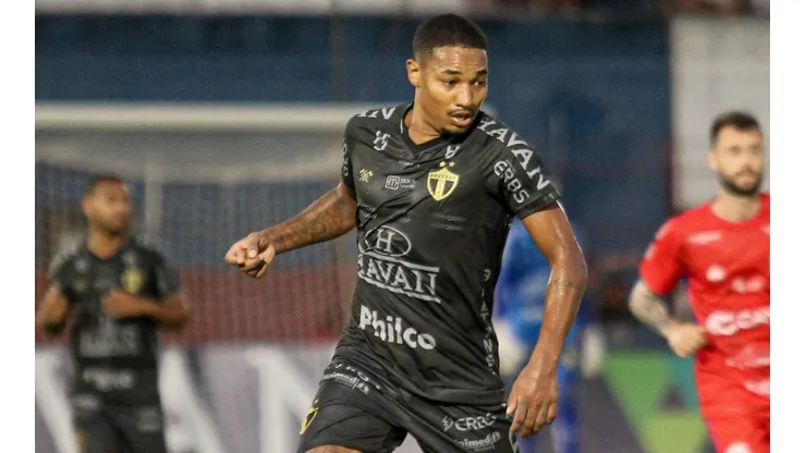 Foto: (Flickr Oficial Brusque/Lucas Gabriel Cardoso/Brusque FC) - Fernandinho tem recebido maiores oportunidades no Brusque nas últimas rodadas do Catarinense