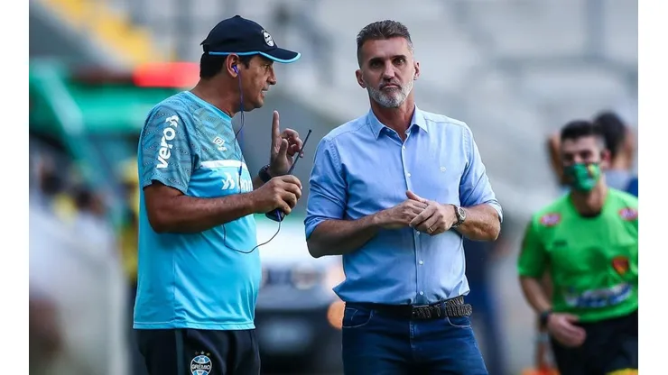 Foto: Lucas Uebel/Grêmio/Divulgação - Mancini: mantido no cargo mesmo depois do rebaixamento