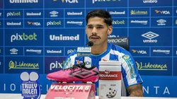 Rafael Xavier/Avaí - Ayrton Cougo, lateral-esquerdo do Avaí