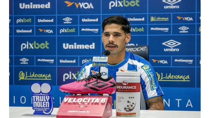 Rafael Xavier/Avaí - Ayrton Cougo, lateral-esquerdo do Avaí