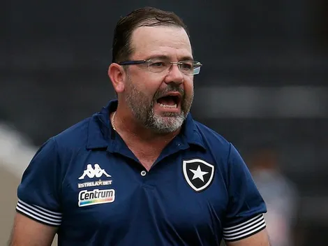 Virada empolga Enderson, mas treinador faz alerta sobre situação das crias da base: “nunca é bom rotular”