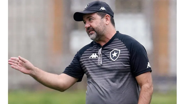Foto: Vitor Silva/Botafogo/Divulgação - Enderson Moreira: confia na recuperação do atacante