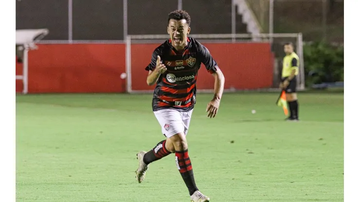 Foto: Renan Oliveira/AGIF - Luidy marcou o gol do Vitória em empate com o Bahia