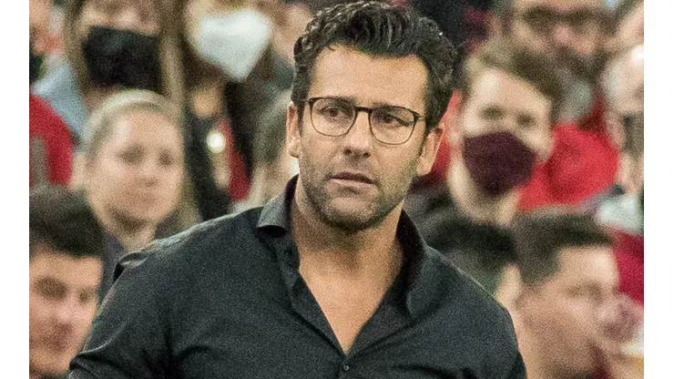 Foto: Robson Mafra/AGIF - Titular de Alberto Valentim foi procurado pelo time da Série A