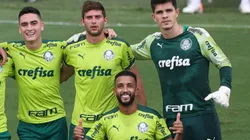 Foto: Cesar Greco - Vinícius Silvestre (à dir.) permaneceu no hotel e não participou da atividade em campo do Palmeiras em Abu Dhabi
