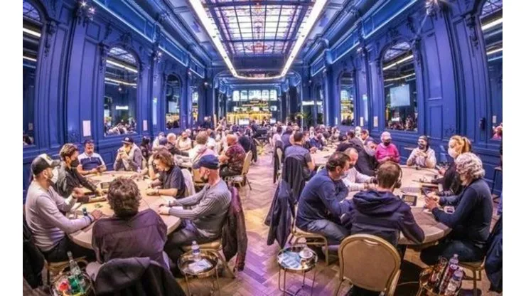 Torneio de poker em Paris (Foto: PokerNews)