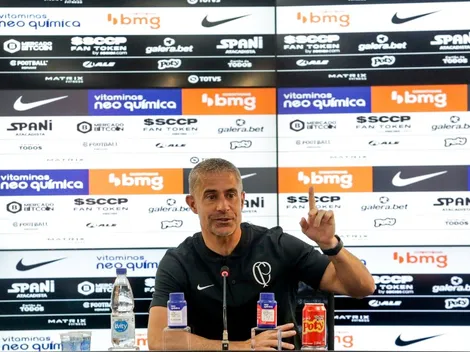 Jornalista sai da zona comum e opina sobre substituto de Sylvinho no Corinthians