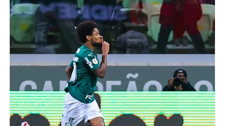 Marcello Zambrana/AGIF - Luiz Adriano deixa oficialmente o Palmeiras