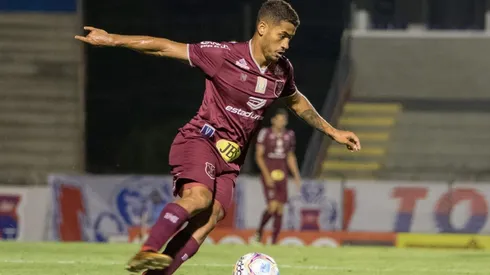 Foto: Robson Mafra/AGIF - Hereda é um dos que retornam ao Náutico para a partida de sábado