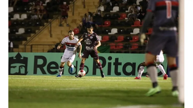 Tiago Pavini/Ferroviária SA - Tárik, volante do Botafogo-SP