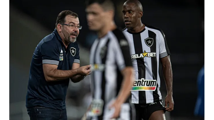 Foto: Jorge Rodrigues/AGIF | Enderson elogia joia do Botafogo e faz projeção