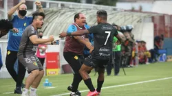 Lucas Gabriel Cardoso/Brusque FC - Waguinho Dias, técnico do Brusque