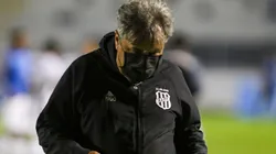 Foto: Rogério Capela/AGIF - Gilson Kleina, treinador da Ponte Preta
