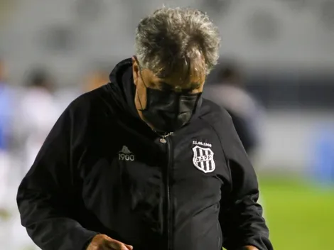 Após vitória da Ponte Preta, Gilson Kleina rasga elogios para meio-campista: "Papel importante"