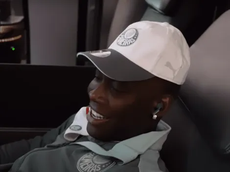 "Aqui é bilíngue"; Voo do Palmeiras a Abu Dhabi é marcado por zoeira de elenco na aeronave